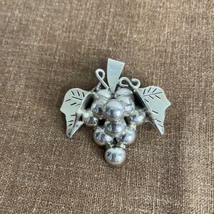 Vintage Taxco Mexico Sterling Silver Grape Cluster Brooch Pin 925 15g